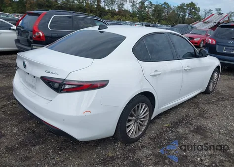 2024 Alfa Romeo Giulia Awd из США, поврежденный, VIN ZARFANAN1R7680791